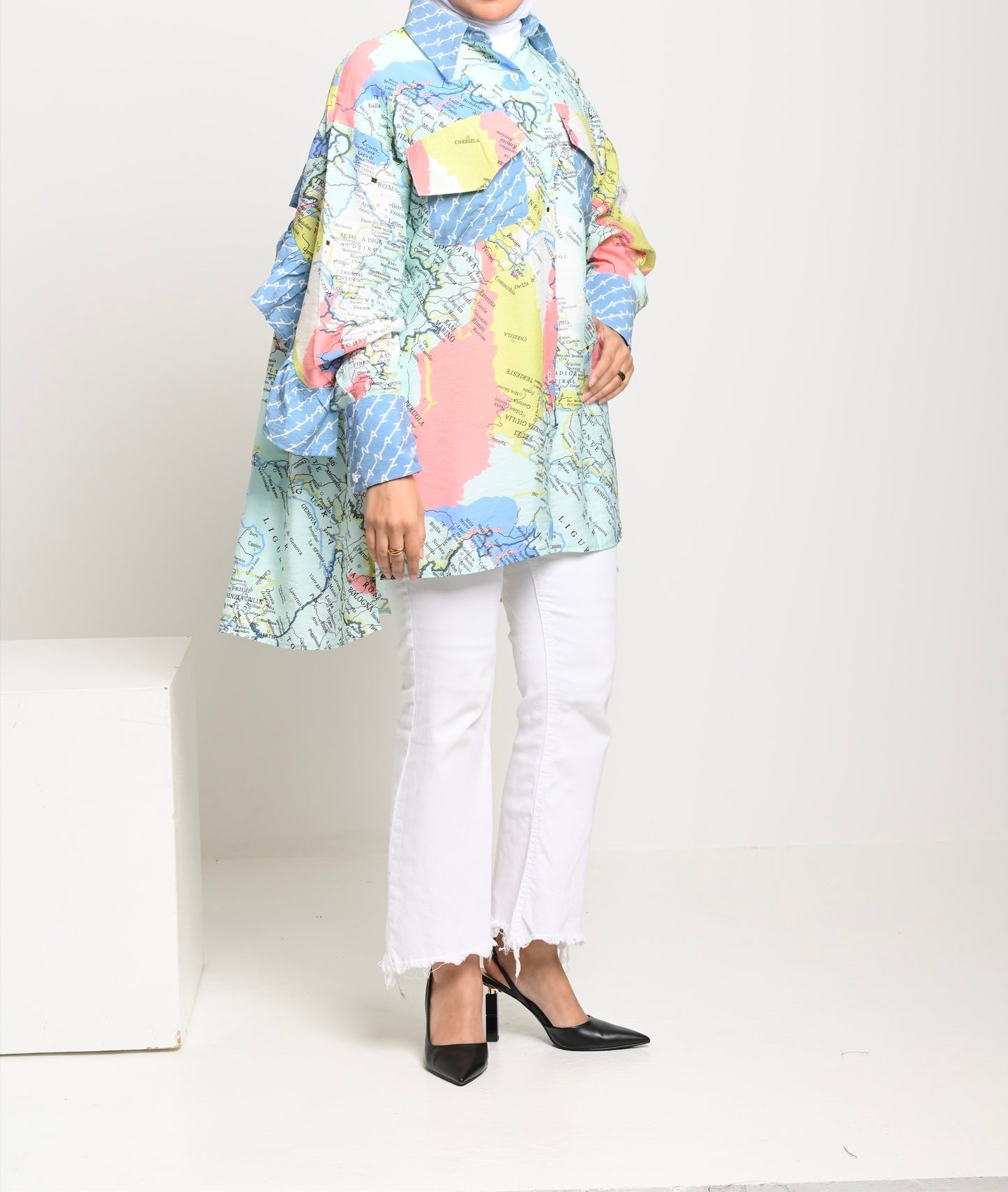 Back ruffles shirt