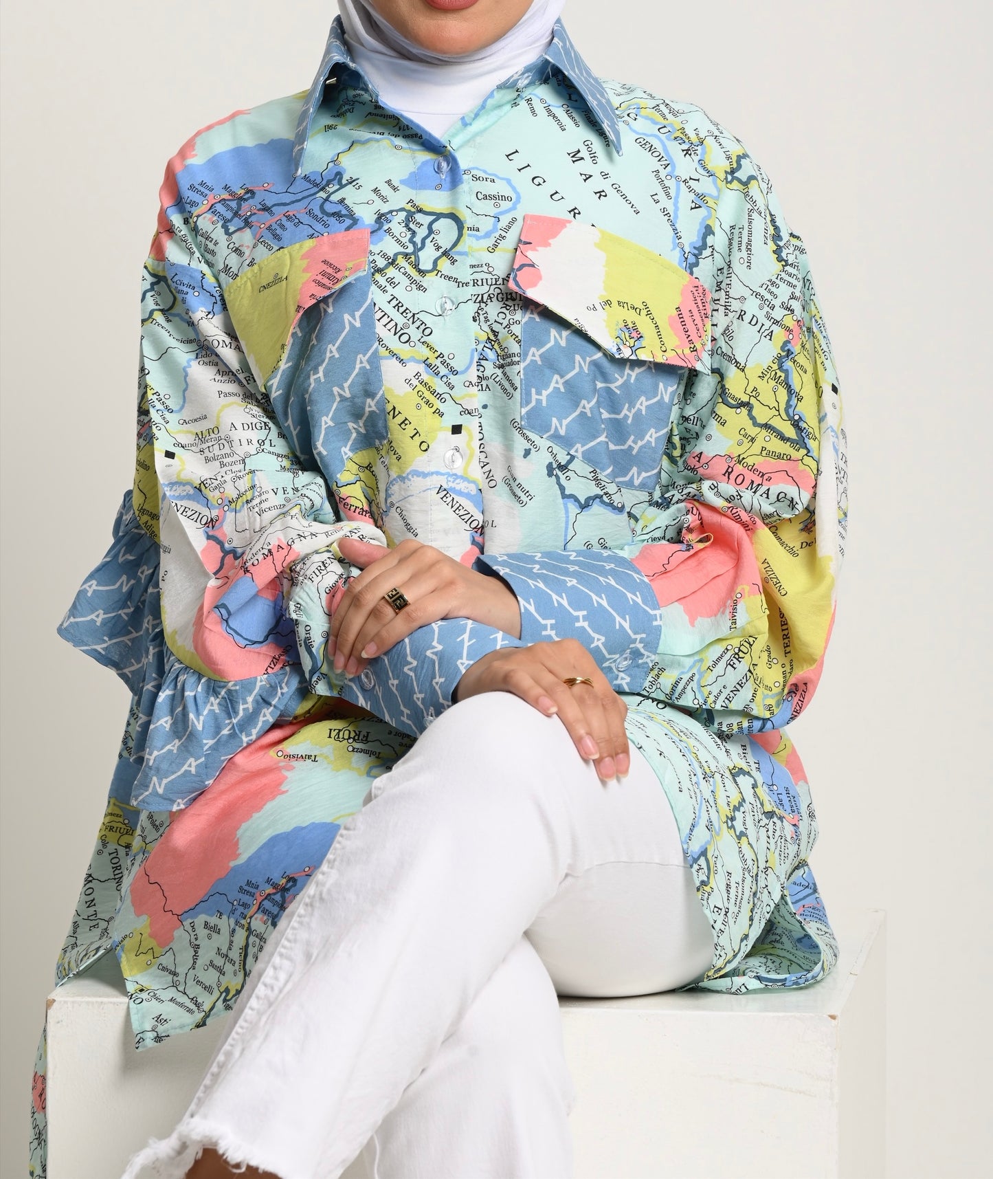 Back ruffles shirt